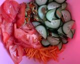 Фото кроку 9 до Котлети з лососевого фаршу. 🥗 Салат вітамінний із 🍅,🥒,🥕,🫒.