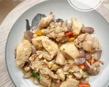 Foto langkah ke 4 dari resep Ayam Oseng Bawang.