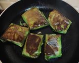 পটল এবং মোচার পাতুরি(pointed gourd and banana flower paturi recipe in bengali) রেসিপির ধাপ 5 ছবি