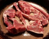 Foto del paso 15 de la receta Chuletillas de cordero, en salsa de ajos crudos y mostaza