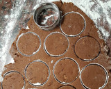 Foto del paso 5 de la receta: Alfajores de chocolate y nuez al café. ¡Bañados!