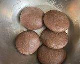 A picture of step 2 of Ragi Chapati.