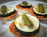 Foto del paso 7 de la receta: Canapé de sobrasada, calabacín y gelatina de Pedro Ximénez