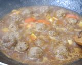Foto langkah ke 4 dari resep Semur Bola-Bola Daging Telur Puyuh.