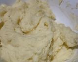 Foto langkah ke 4 dari resep Baked Mashed Potatoes.