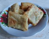 Foto langkah ke 7 dari resep 31. Martabak mini sayur teflon.