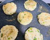 A picture of step 4 of Aloo Tikki with Salad & Bread🥗🥗.