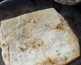 मिक्स वेज चीज़ी पराठा पिज़्ज़ा स्टाइल (mix veg cheese paratha recipe in Hindi) रेसिपी चरण 4 फोटो