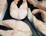Foto del paso 3 de la receta: Salmón con salsa de champiñones