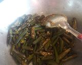 A picture of step 9 of Bhindi masala.
