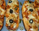 A picture of step 7 of Pizza boats.