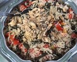 Une image de l'étape 9 de Salade de riz aux tomates, petits pois, haricots de mer et maquereaux.