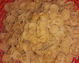 Foto del paso 8 de la receta: Albóndigas con tuco y fideos moñitos