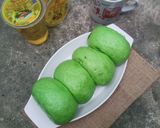 Foto langkah ke 8 dari resep Roti Kukus Pandan.