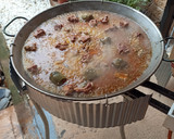 Foto del paso 3 de la receta: Paella con costilla de ibérico, pollo y alcachofas