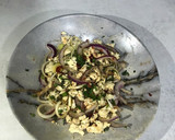 Foto del paso 6 de la receta: Laab gai, ensalada tailandesa de pollo