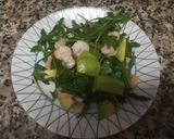 Foto del paso 4 de la receta Ensalada de rúcula, aguacate y gambas