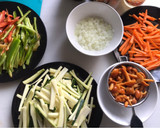 Foto del paso 5 de la receta: Noodles de huevo al estilo oriental, con setas namiko, para vegetarianos