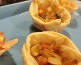 Foto del paso 7 de la receta: Canastitas de camarones y puerro/apio