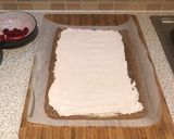 Málnakrémes piskótatekercs (keto desszert) recept fázis 8 fotója