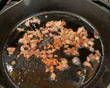 A picture of step 1 of Chicken in a Bacon and White Wine Sauce.
