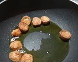 A picture of step 4 of Banana Flower Cofta Curry.