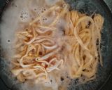 Foto langkah ke 3 dari resep Mie Goreng Telur Mata sapi.