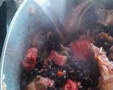 Foto del paso 12 de la receta: Sopa de poroto negro chorizo colorado y variedades del cerdo 🐖