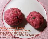 Foto del paso 2 de la receta Hamburguesa XXL rellena de queso, con tomate y huevo