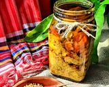 নাগা মরিচ দিয়ে আমের টক-মিষ্টি-ঝাল আচার। রেসিপির ধাপ 5 ছবি