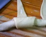 Foto del paso 5 de la receta: Medialunas de manteca fáciles (rinde 3 docenas)😉