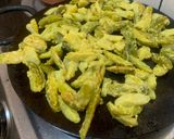 A picture of step 3 of Crispy Aloo Kundri Tawa Fry (Potato and Ivy gourd).