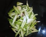 Foto langkah ke 4 dari resep Tumis labu siam.