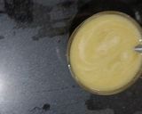 A picture of step 4 of Appletini.