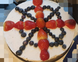 Foto del paso 8 de la receta: Pastel nata y frutos rojos