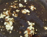 Foto del paso 4 de la receta: Verduras salteadas con gambones