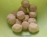 A picture of step 2 of Dubulan(snack for the royals).