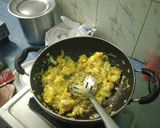 A picture of step 3 of Charu and Onion Egg masala.