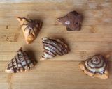 A picture of step 10 of Chocolate samosa.