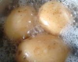 Foto del paso 1 de la receta: Tortitas de papa con queso