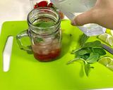 Hình bước làm 7 của món Strawberry 🍓 & Coconut Mojito Mocktail