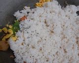 Foto langkah ke 5 dari resep Nasi Goreng Rumahan Simple & Enak 🍳🔥 @jesslyn Orlane.