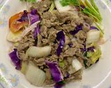 Hình bước làm 1 của món Phở khô Gia Lai xào bòTối muộn, phải nghĩ làm món nào cho nhanh, gọn, lẹ... mà đủ chất cho cả nhà