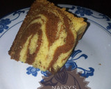 A picture of step 5 of Zebra cake.