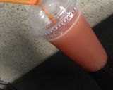 A picture of step 1 of Green Apple & Strawberry Juice.