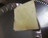 A picture of step 3 of Crispy box patties.