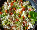 Foto del paso 4 de la receta: Ensalada tibia de repollo, puerro y calabaza