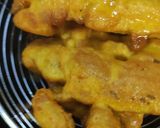 A picture of step 3 of Pumpkin flower pakoda.