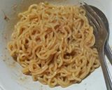 Foto langkah ke 2 dari resep Dadar Mie aka Martabak Mie.