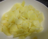 Foto del paso 1 de la receta: Tortilla de patatas en Thermomix